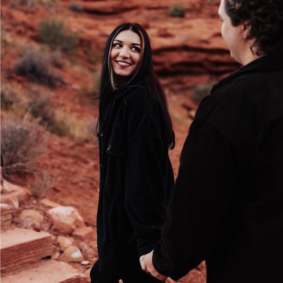 Meet your Posher, Haley - Picture 1 of 6